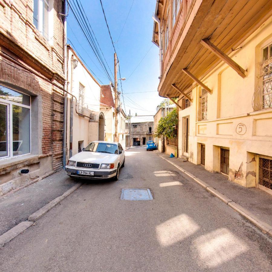 Hostel Pirosmani Tbiliszi Kültér fotó